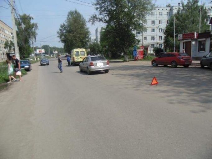ДТП в Узловой: мужчина попал под машину, а затем и в больницу