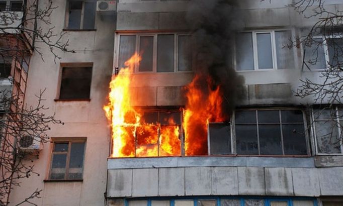 В Туле пожарные ликвидировали возгорание в квартире на ул. Демьянова, пострадавших нет