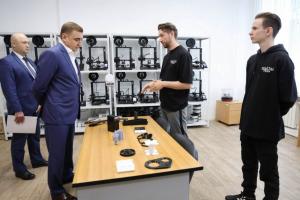 Алексей Дюмин посетил Тульский бизнес-инкубатор.