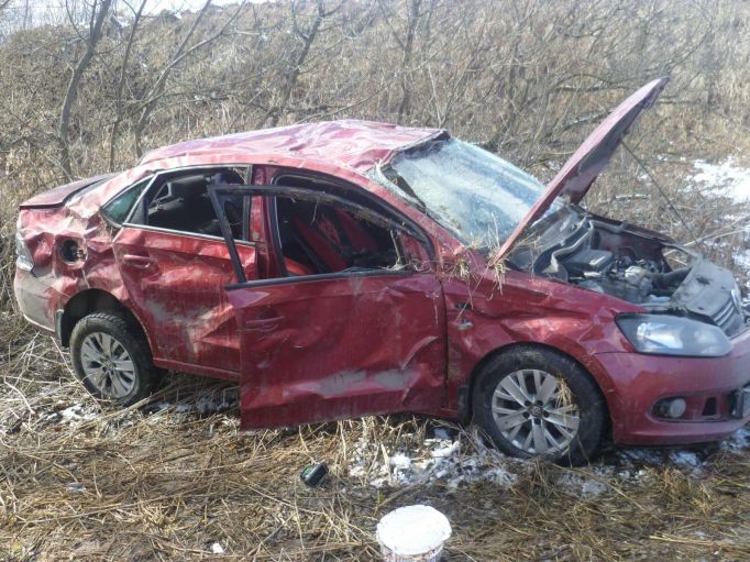 В Ясногорском районе автомобиль улетел в кювет